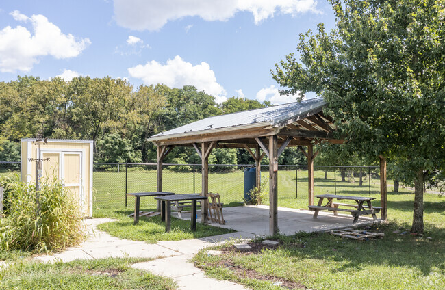 Hanlon Park_Gwynns Falls ES_ Garden 2
