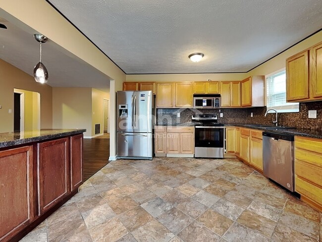 17 Mark Twain Ct, Dayton, OH 45414 - photo 3