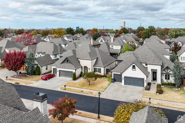 College Park has brand new 4 and 5-bedroom homes conveniently located along Riverside Drive.