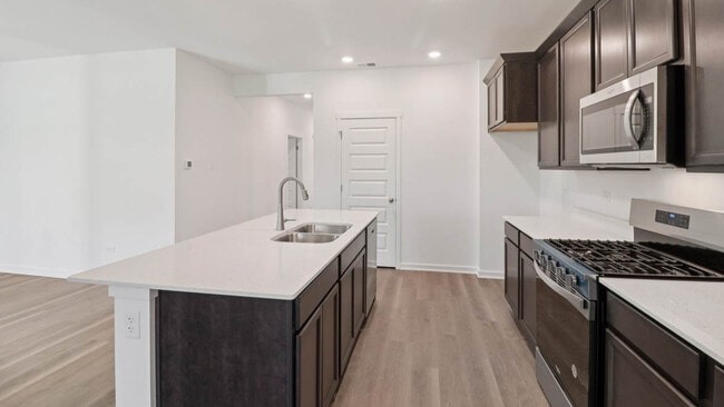 1111 Bluebell Ln, Bartlett, IL 60103 - photo 4