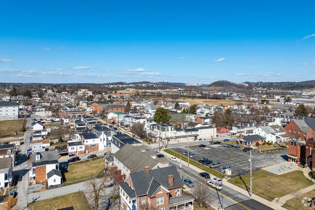 North York offers easy access to York and nearby areas.