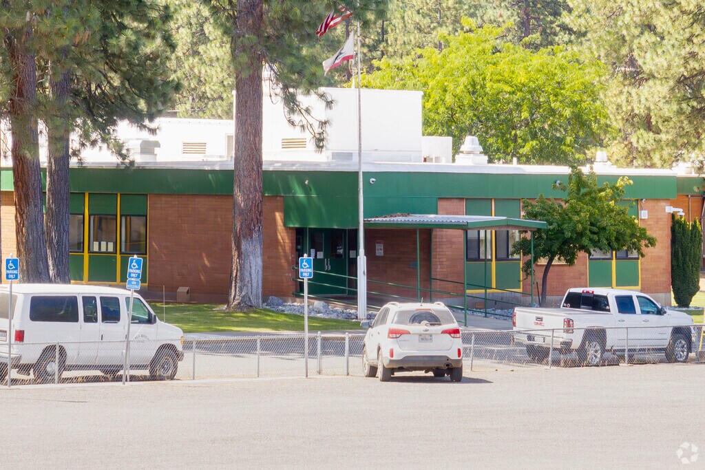Burney Junior-Senior High School  has 15 full-time equivalent teachers.