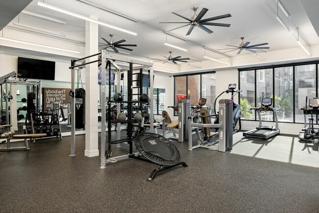 24/7 Fully Equipped Fitness Studio
