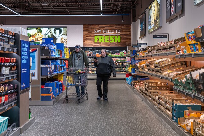 Howard residents grab affordable groceries at Aldi.