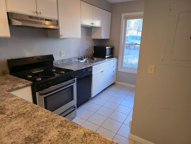 10 Merrill Place unit 161, Enfield, NH 03748 - photo 4