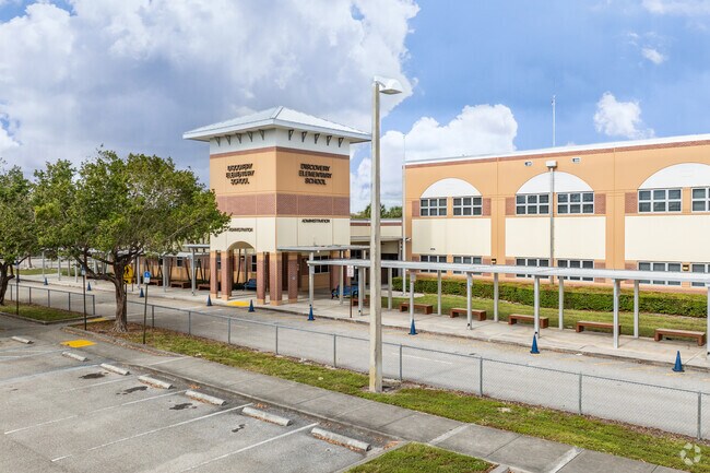 Discovery Elementary School has a great score of B- on Niche.