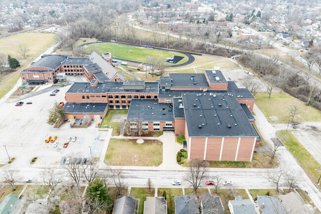 Thomas Carr Howe Community High School