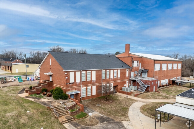 Cooleemee Elementary School has received an overall grade of B from Niche.