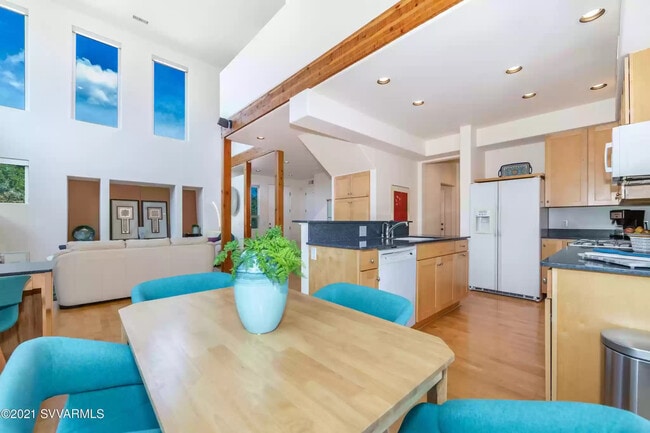 185 Arroyo Pinon Dr unit Luxury home, Sedona, AZ 86336 - photo 2