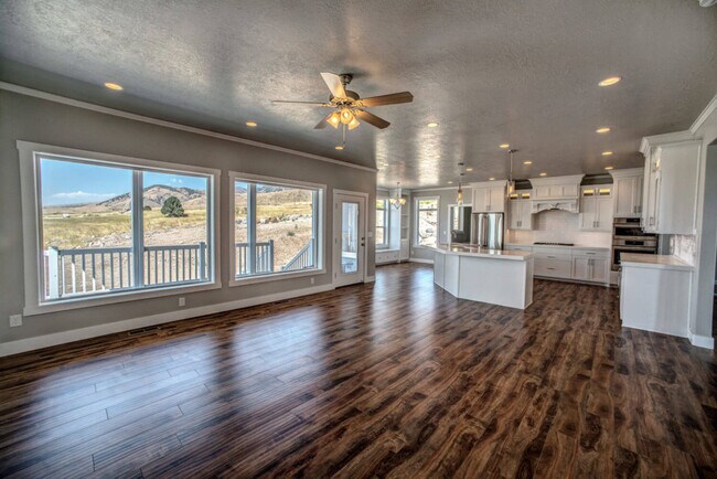 3491 Ammon Rd unit 37877634, Ammon, ID 83406 - photo 5