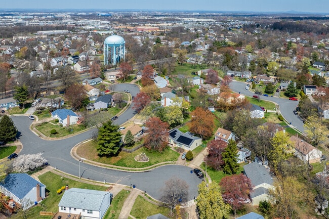 Herndon residents love the community and historical feel.