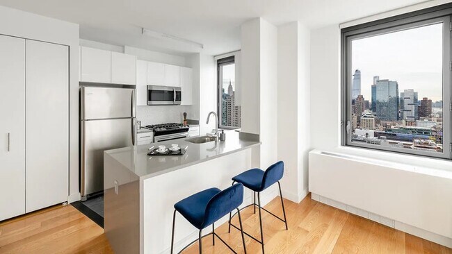 606 W 57th St unit 326, New York, NY 10019 - photo 3