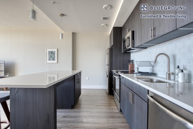 7480 Birdwood Ave unit FL8-ID779, McLean, VA 22102 - photo 5