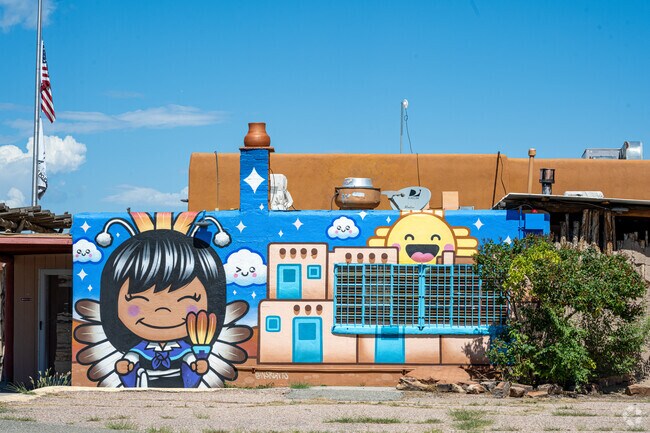 Indigenous art and architecture can be found throughout Cuyamungué.