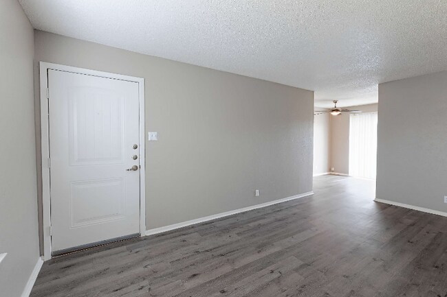 531 Bedford Rd unit 221, Bedford, TX 76022 - photo 3