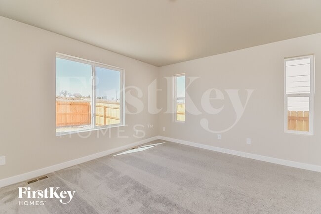 10471 Horton Dr, Colorado Springs, CO 80925 - photo 3