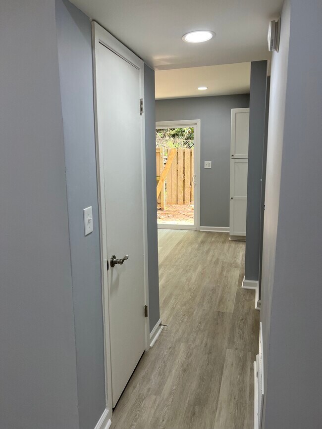 1150 Rankin St unit M9, Stone Mountain, GA 30083 - photo 6