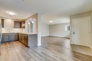 760 E Bobier Dr, Vista, CA 92084