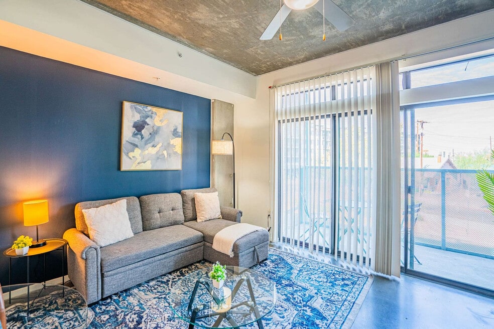 333 E Roosevelt St unit ID1263183P, Phoenix, AZ 85004 - photo 1