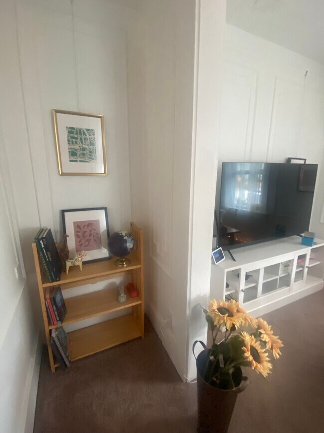 101 Hynes Ave unit 1, Groton, CT 06340 - photo 4