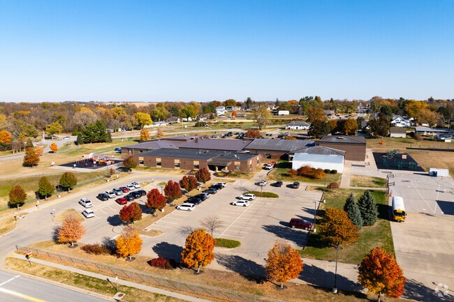 Lakeview Elementary School serves young students in Solon.