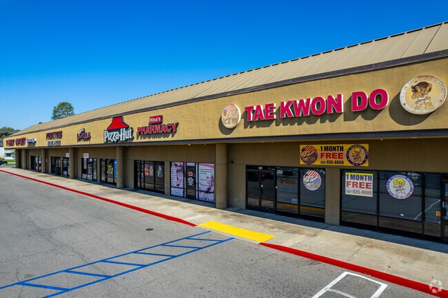 All kinds of retail and shops are in and around Spice neighborhood.