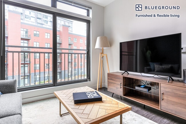 449 Canal St unit FL4-ID229, Somerville, MA 02145 - photo 3