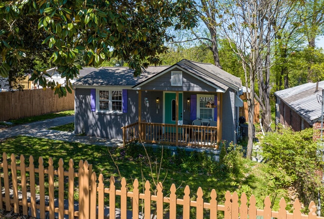 Dixie Hills homes are full of variety in color, build, and style.