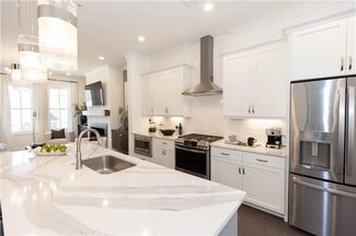 5039 Shirley Oaks Dr Unit 315, Peachtree Corners, GA 30092