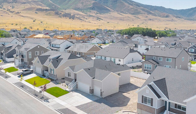 1992 E Burger St, Lake Point, UT 84074 - photo 3