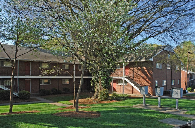 Highland Commons, Winston Salem, NC 27104 - photo 3