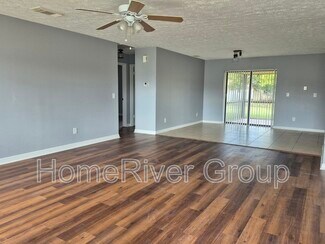 1449 SE Barker Ln, Port St. Lucie, FL 34983