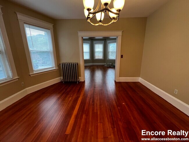 759 Boylston St unit 8, Chestnut Hill, MA 02467 - photo 6