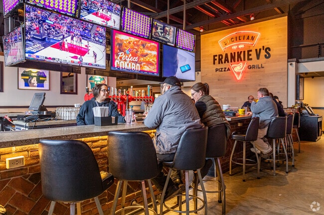 Frankie V's Sicilian Pizza & Grill serves up drinks and pies to hungry Clyde Park residents.