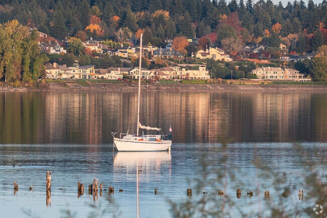 Boating in East Columbia is a popular lifestyle.