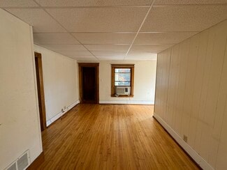 7 Elizabeth St, Hudson Falls, NY 12839