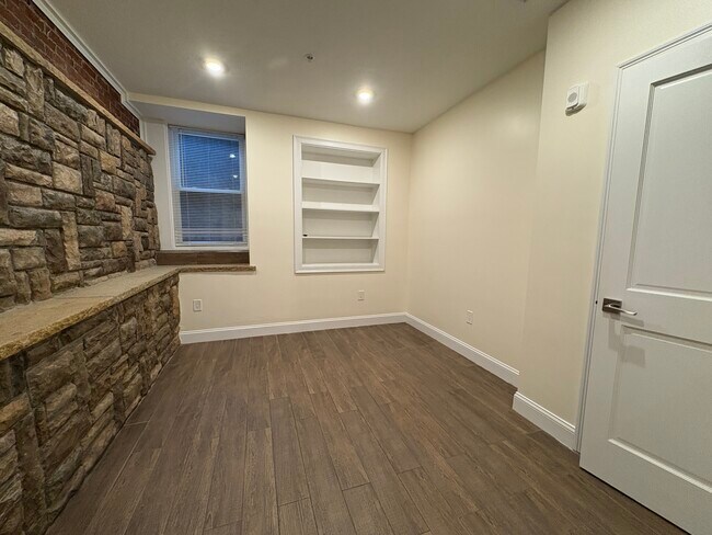 1614 Beacon St unit 1, Brookline, MA 02446 - photo 4