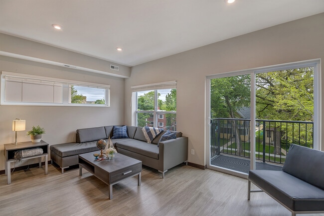 The Luxe, Saint Paul, MN 55105 - photo 4