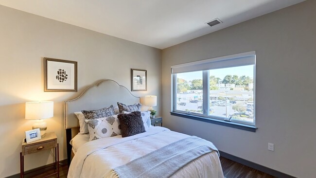 University Square North, Salem, MA 01970 - photo 6