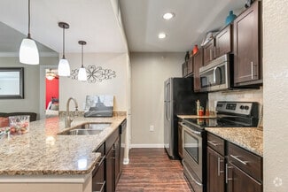 1070 Grandys Ln, Lewisville, TX 75077