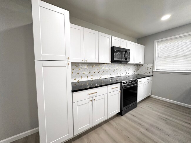 287 Pierce St unit 1, Kingston, PA 18704 - photo 4