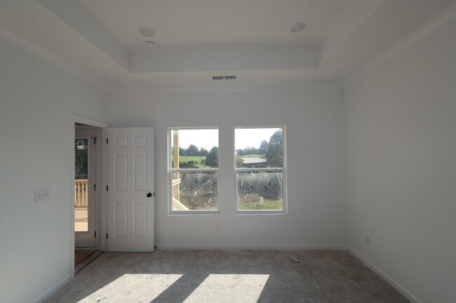 3151 Rolling Brook Dr, Columbia, TN 38401 - photo 4