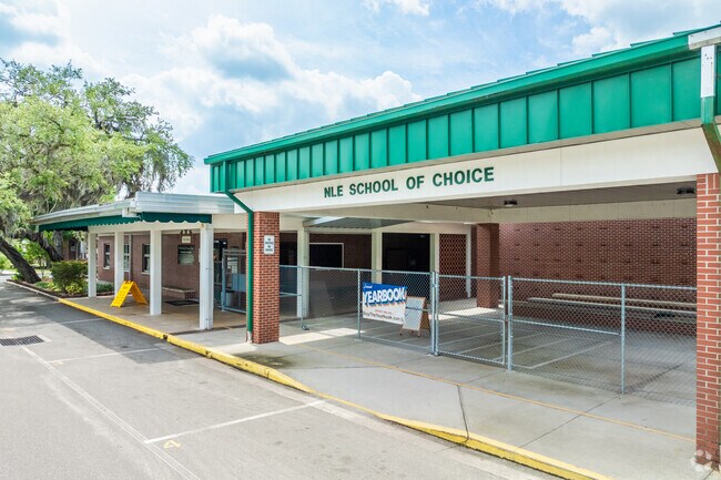North Lakeland Elementary School of Choice is a public school located in Lakeland, FL.