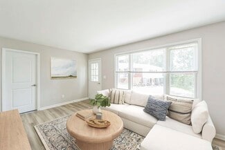 1 Cass Ct, Ballston Lake, NY 12019