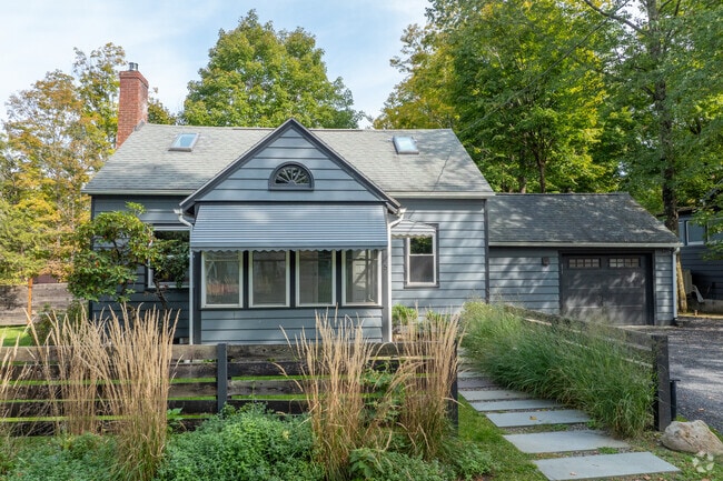 Woodstock cottages are charming and have great styling.