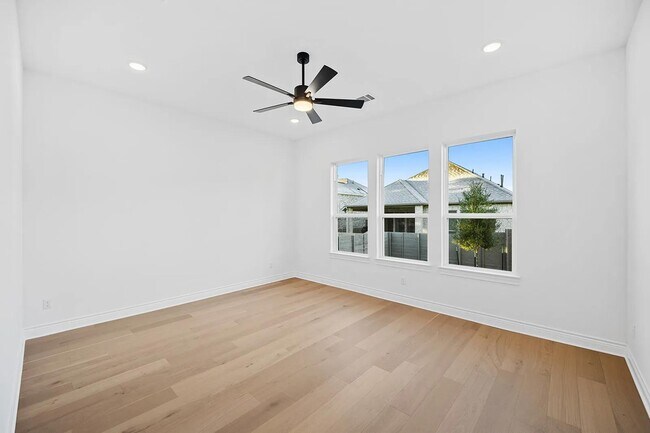 100 Blackberry Cove unit 37254442, Georgetown, TX 78628 - photo 6