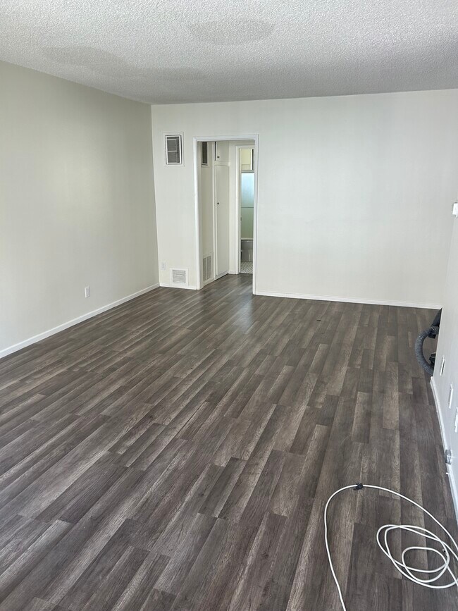 123 S St Andrews Place unit 12, Los Angeles, CA 90004 - photo 3