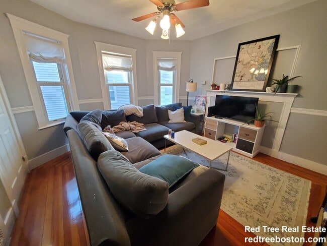 121 Lowell St unit 2, Somerville, MA 02143 - photo 3