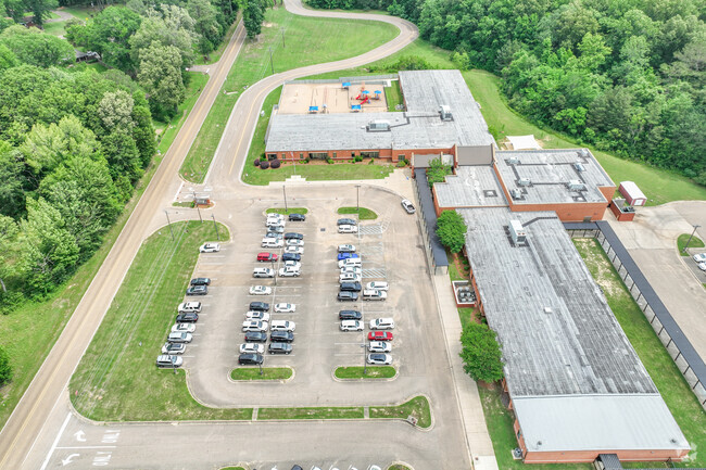 Steen Creek Elementary is a public school in Florence.