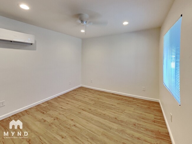 5631 53rd St unit 1, Sacramento, CA 95824 - photo 2